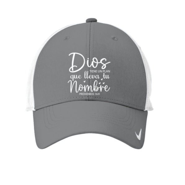 DIOS TIENE UN PLAN Adult Spanish Christian Hat - ClaimedbyGodDesigns