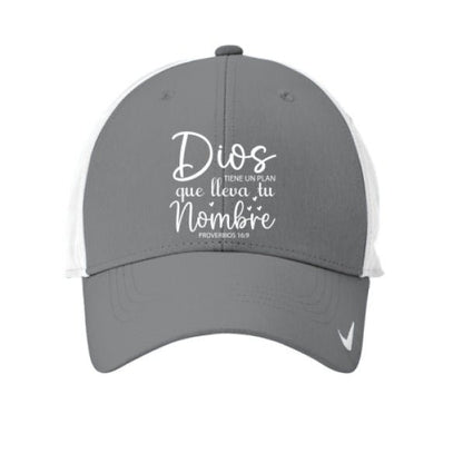 DIOS TIENE UN PLAN Adult Spanish Christian Hat - ClaimedbyGodDesigns