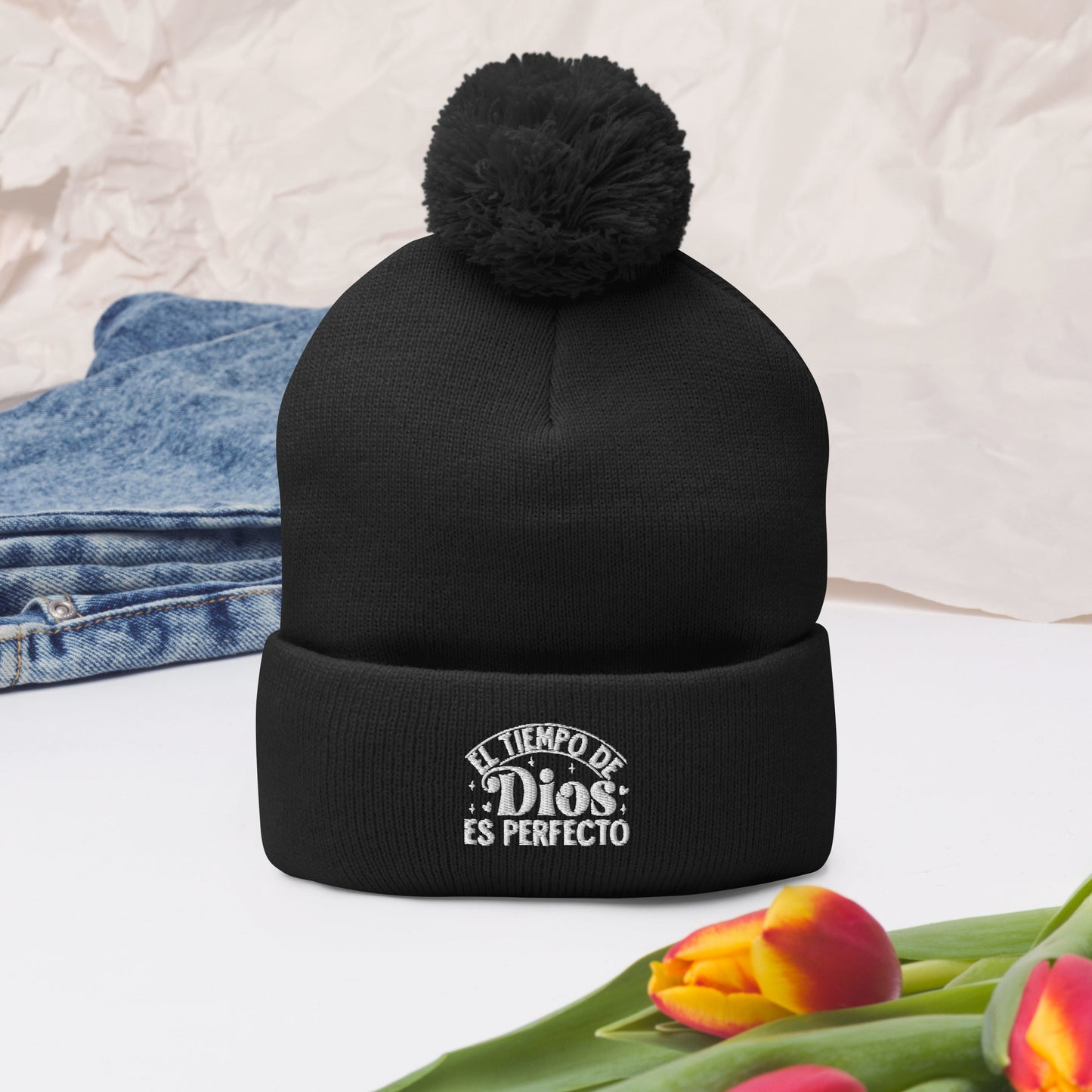 El Tiempo De Dios Es Perfecto Spanish Christian Pom-Pom Beanie