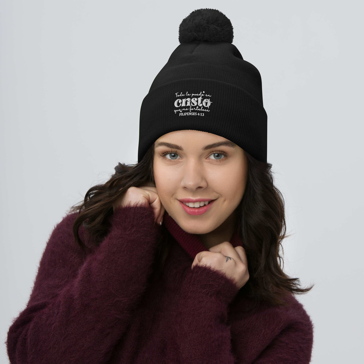 Todo La Puedo En Cristo Que Me Fortalece Spanish Christian Pom-Pom Beanie