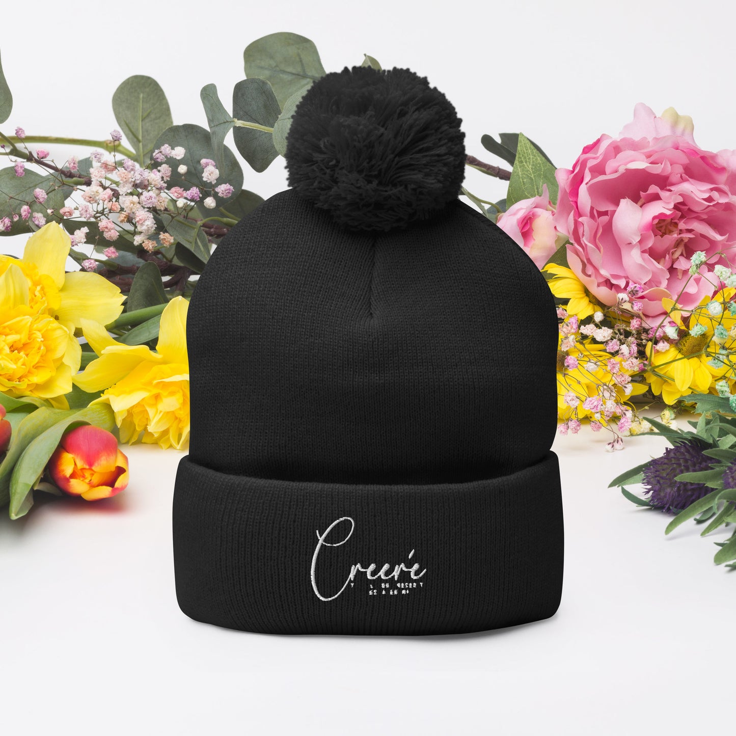 Creere todo lo que necesito esta en mi Spanish Christian Pom-Pom Beanie