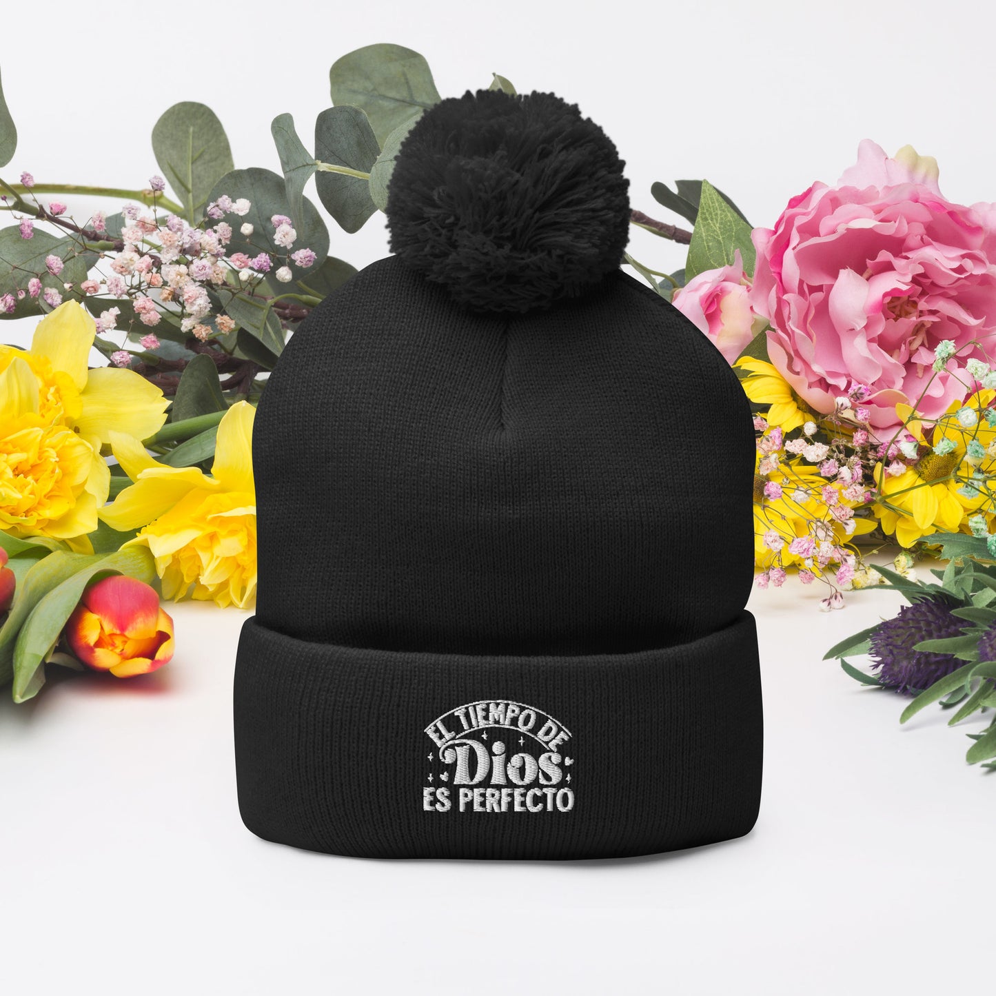 El Tiempo De Dios Es Perfecto Spanish Christian Pom-Pom Beanie