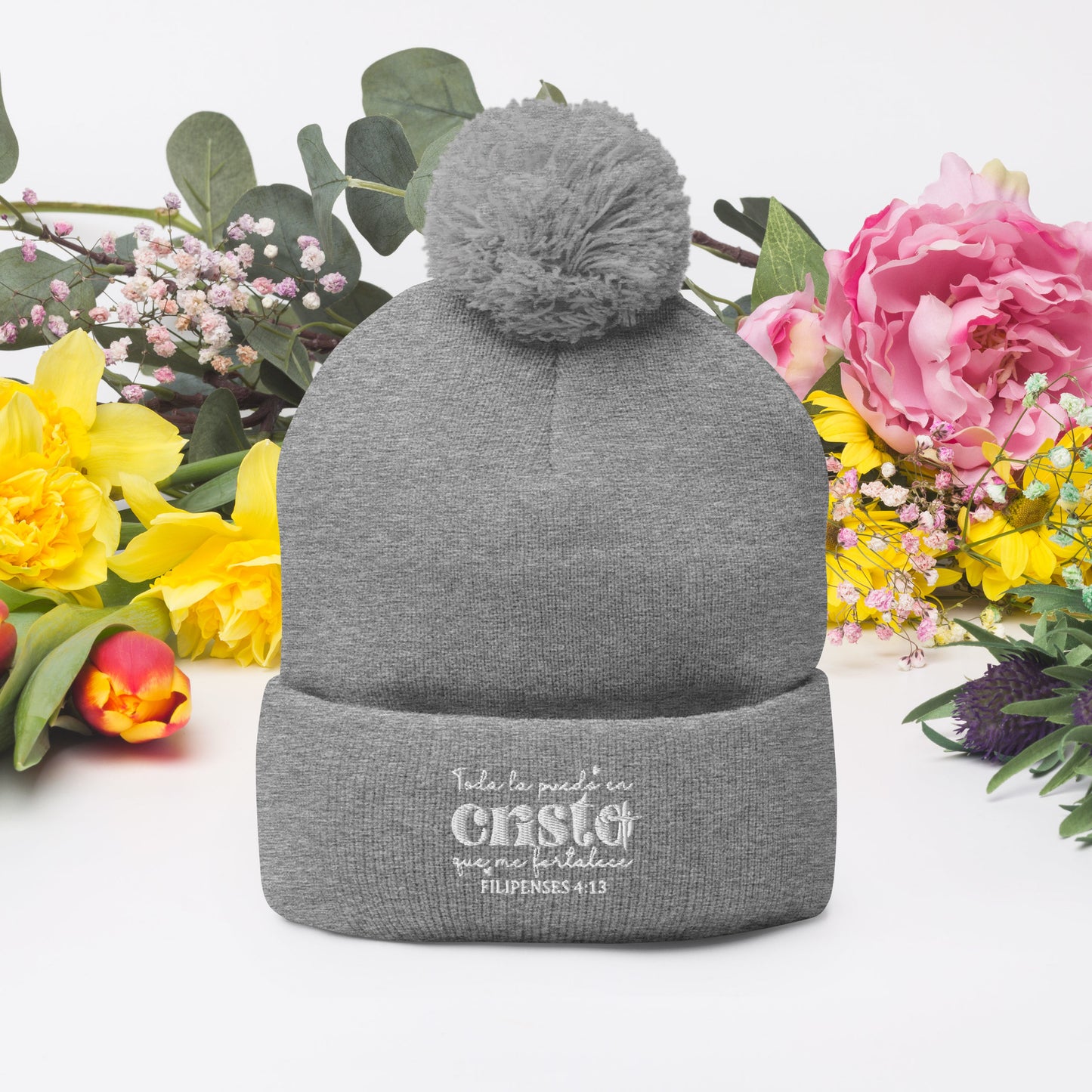 Todo La Puedo En Cristo Que Me Fortalece Spanish Christian Pom-Pom Beanie